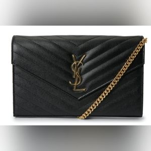 Saint LaurentMonogramme Large Grain de Poudre Wallet on Chain